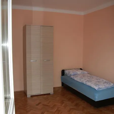 Zrinyi Apartment *