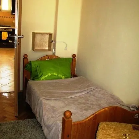 Zrinyi Apartment *