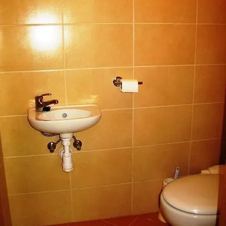 Zrínyi Apartman * Hévíz