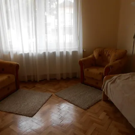 Apartamento Zrínyi Apartman *